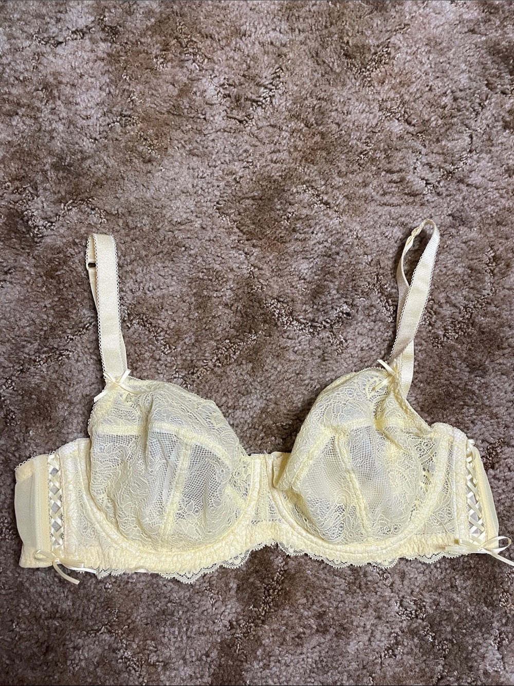 Adore Me Yellow Lace Underwire Bra Size 40C